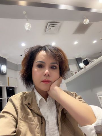 Bạn Nữ Emily Ở góa 56 tuổi Tìm người yêu lâu dài ở Florida, Mỹ