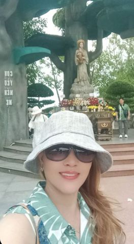 Bạn Nữ Nga Lê Thị Độc thân 50 tuổi Tìm bạn bè mới ở Sài Gòn, Hồ Chí Minh